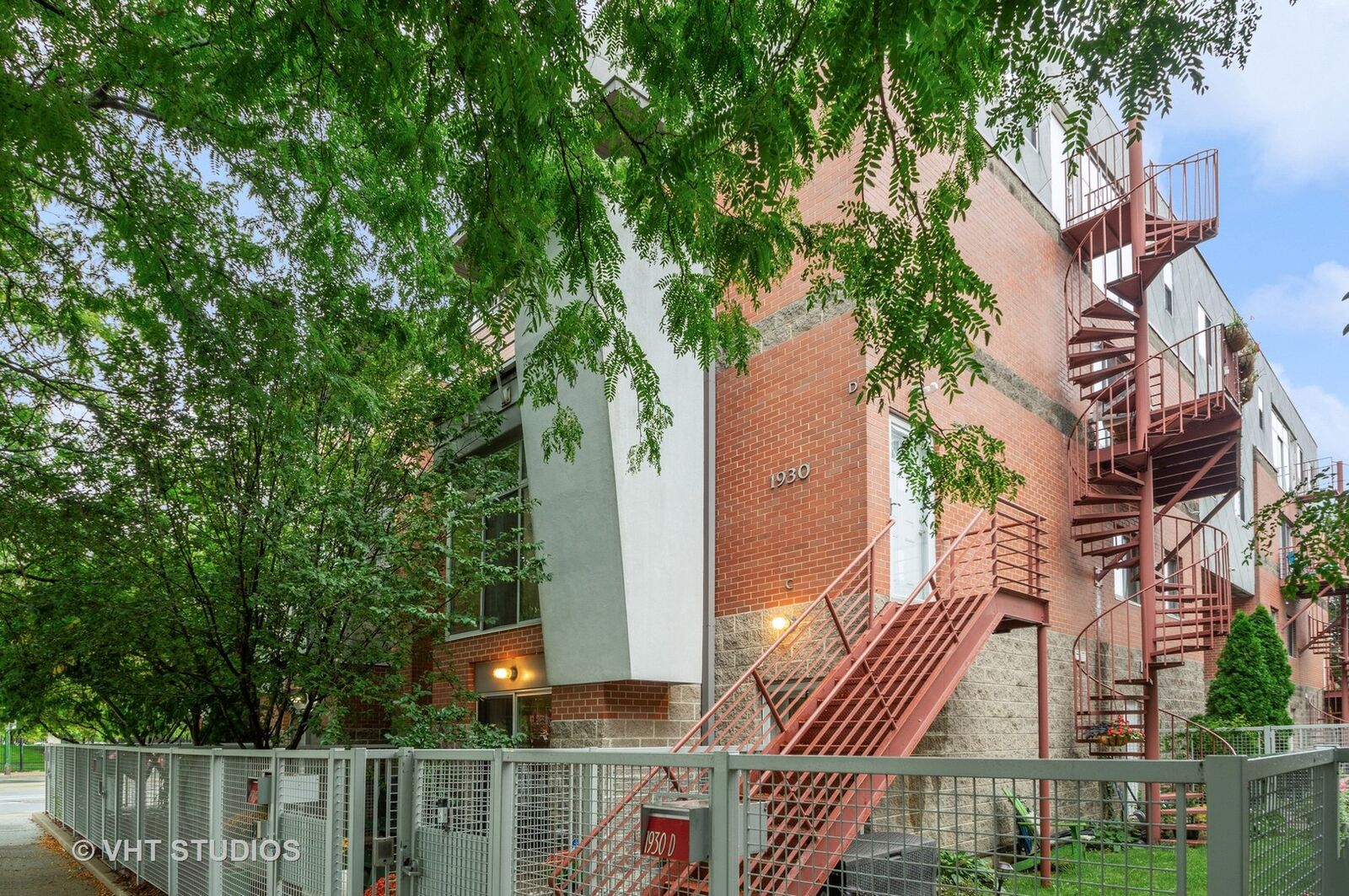 Property Photo: 1930 S Federal Street C IL 60616