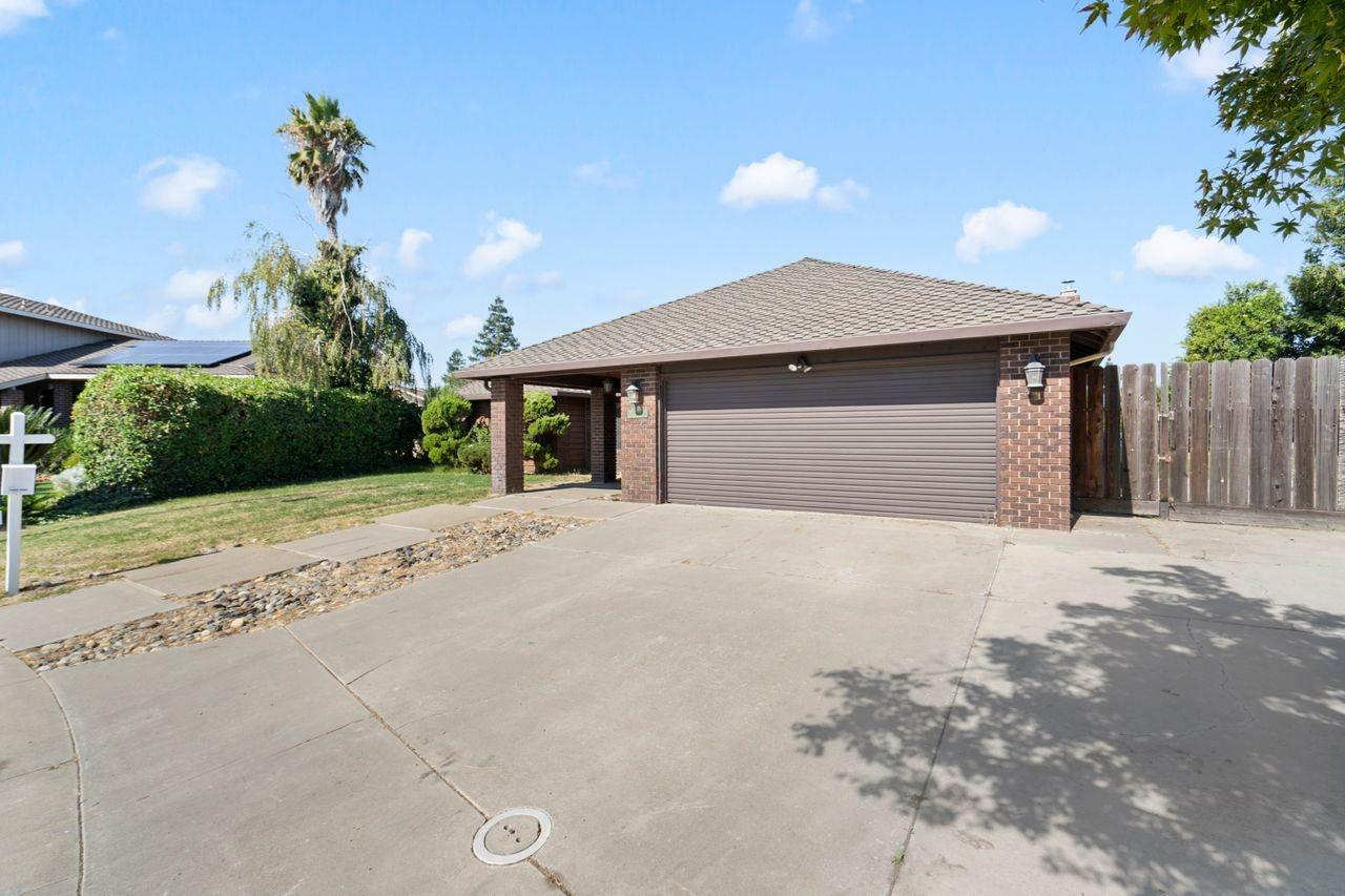 Property Photo:  1359 Pin Tail Place  CA 95336 