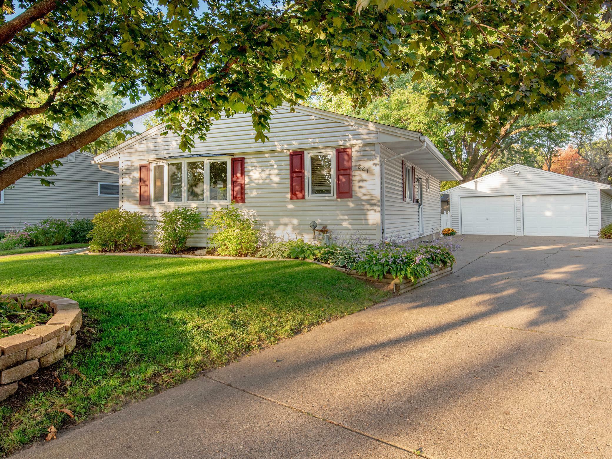 821 21st Avenue N  South Saint Paul MN 55075 photo