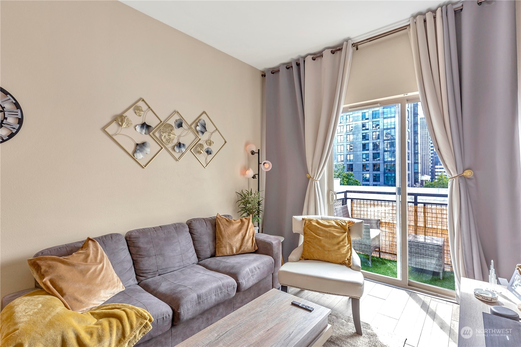 Property Photo: 1323 Boren Avenue 614 WA 98101