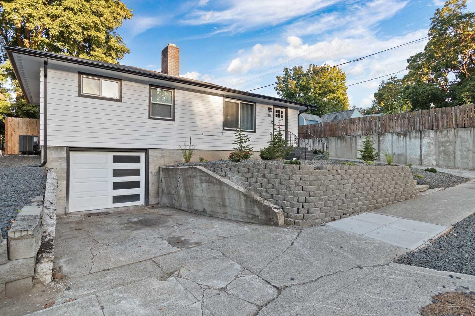 Property Photo: 1211 S Perry St WA 99202