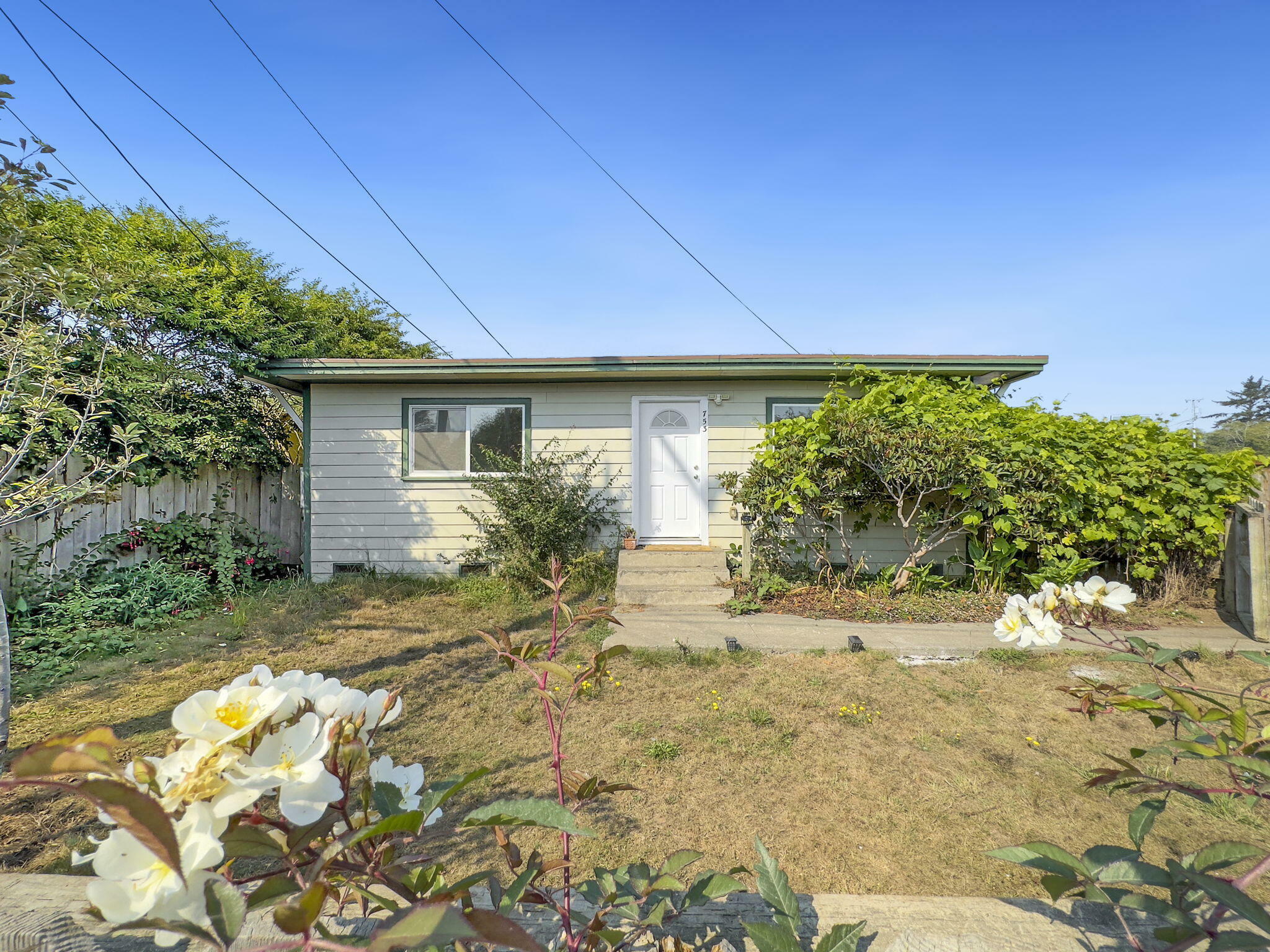 Property Photo:  753 Wolf Road  CA 95519 