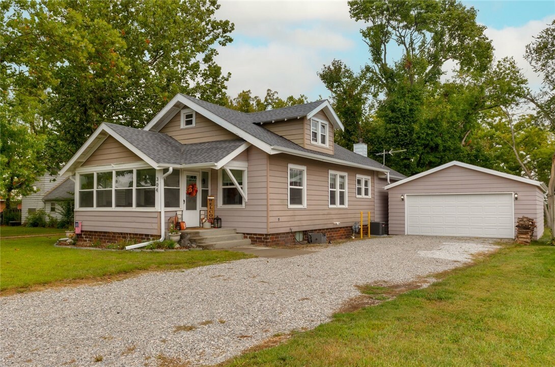 Property Photo:  304 N US Highway 69 Street  IA 50124 