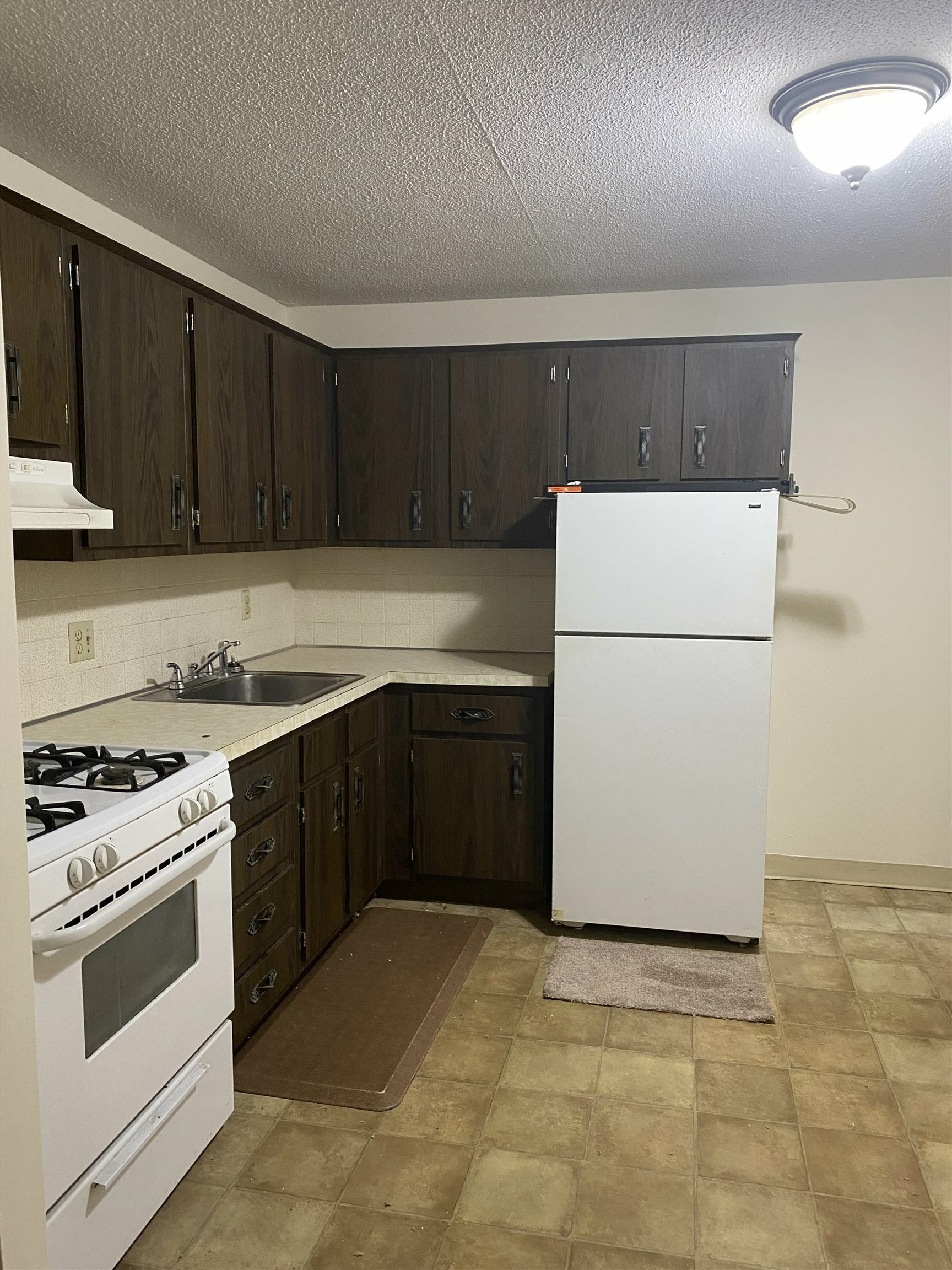 Property Photo: 1 Lancelot Court 9 NH 03079