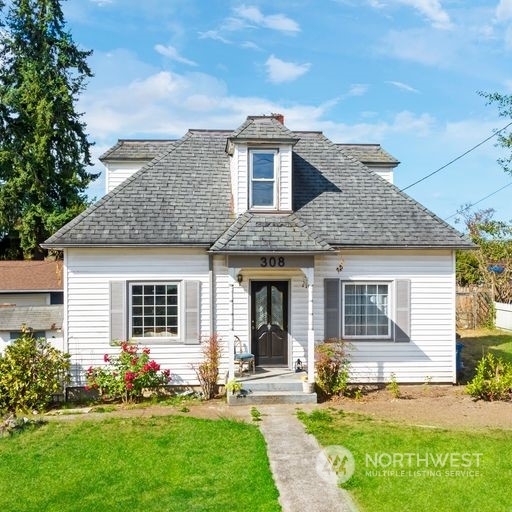 Property Photo:  308 Ave I  WA 98290 