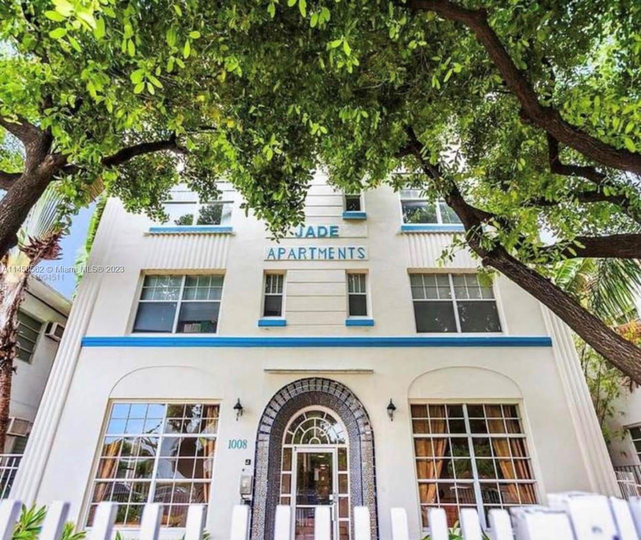Property Photo: 1008 Jefferson Ave 203 FL 33139