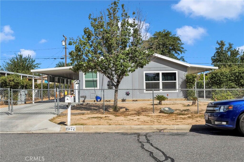 Property Photo:  19172 Lindsay Street  CA 92345 