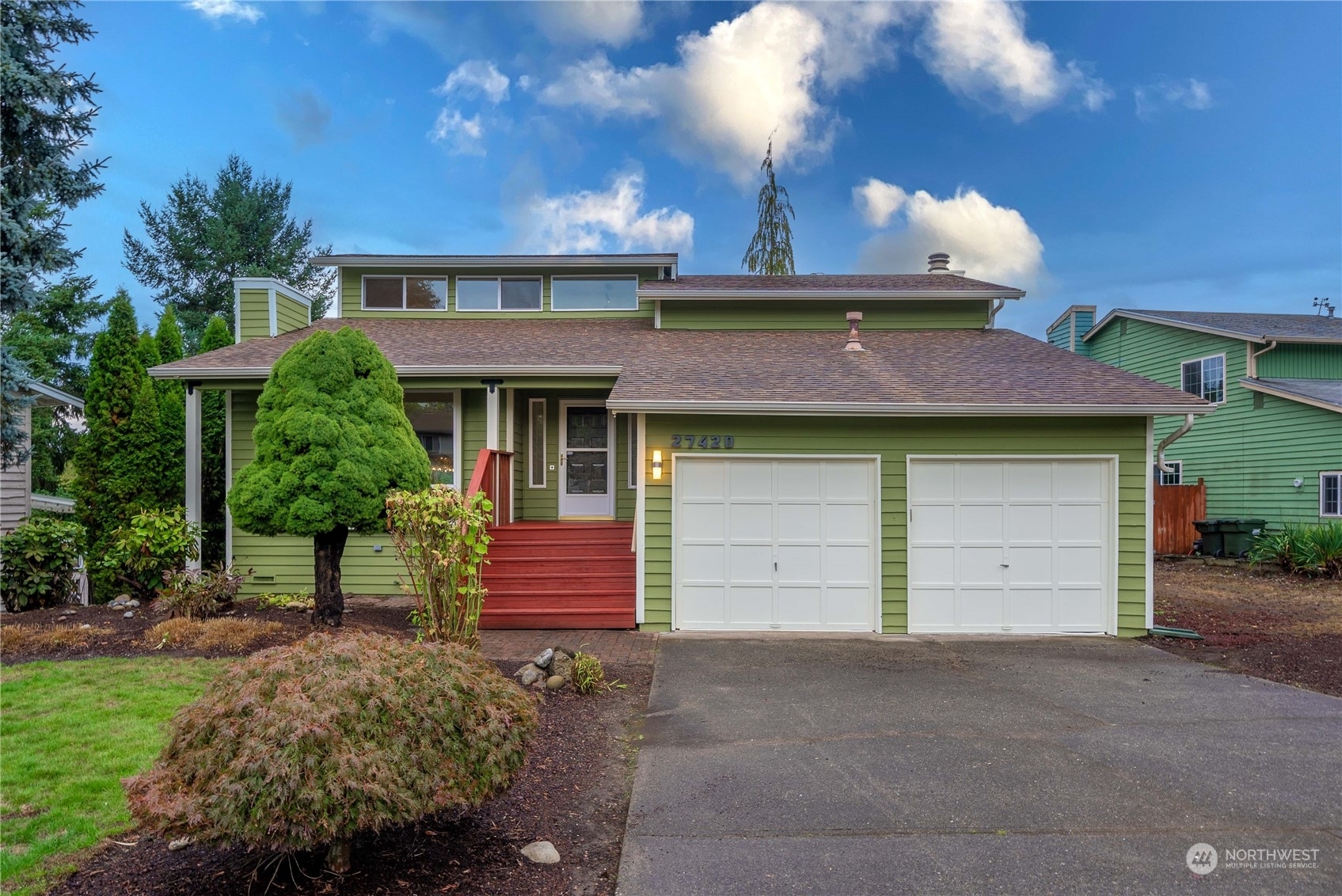 Property Photo:  27420 146th Avenue SE  WA 98042 