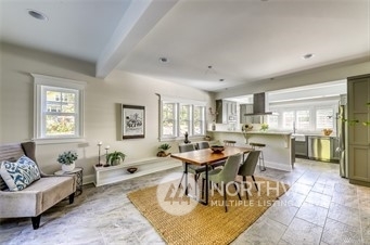 Property Photo: 10185 N Madison Avenue NE WA 98110