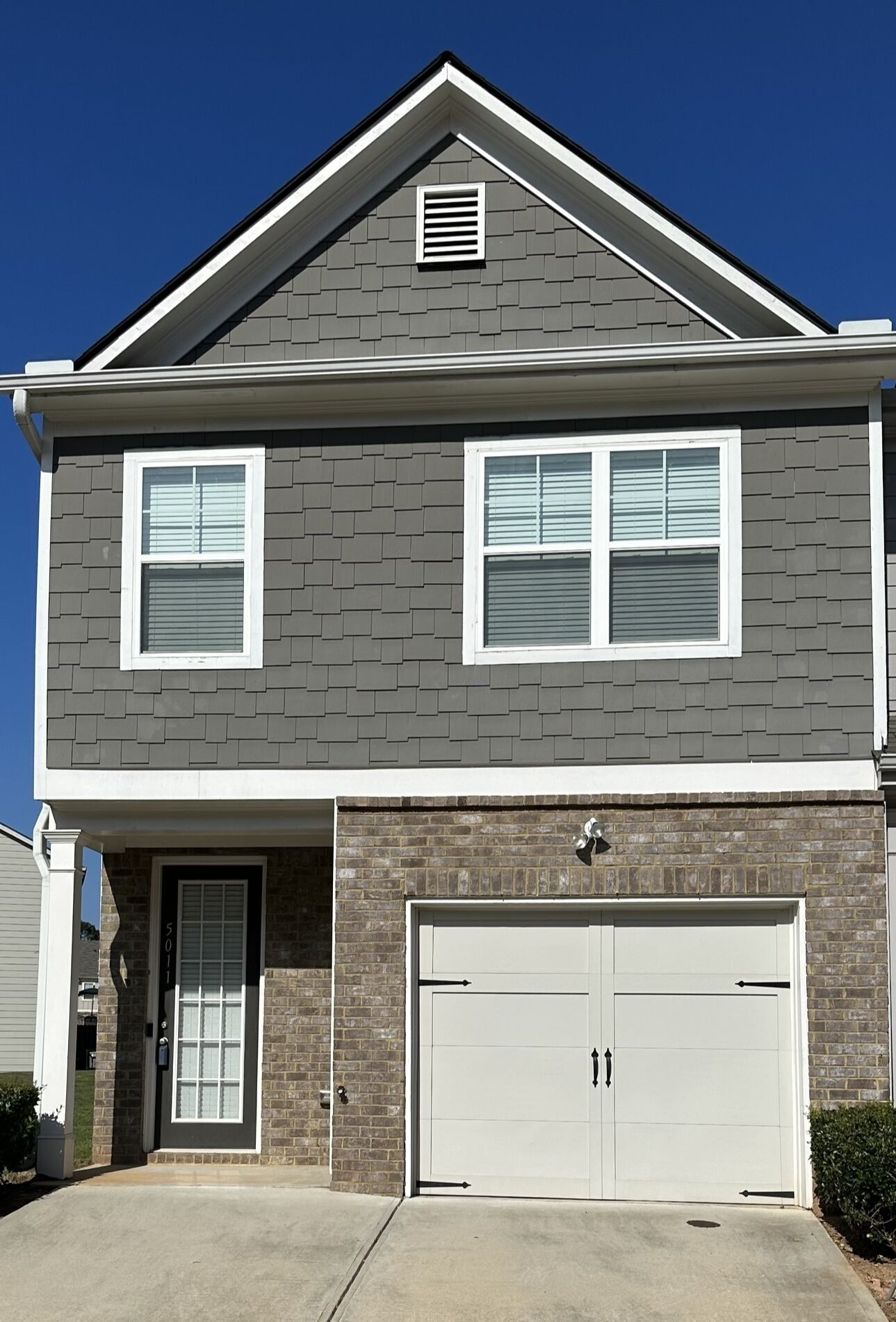 Property Photo:  5011 Longview Walk  GA 30035 