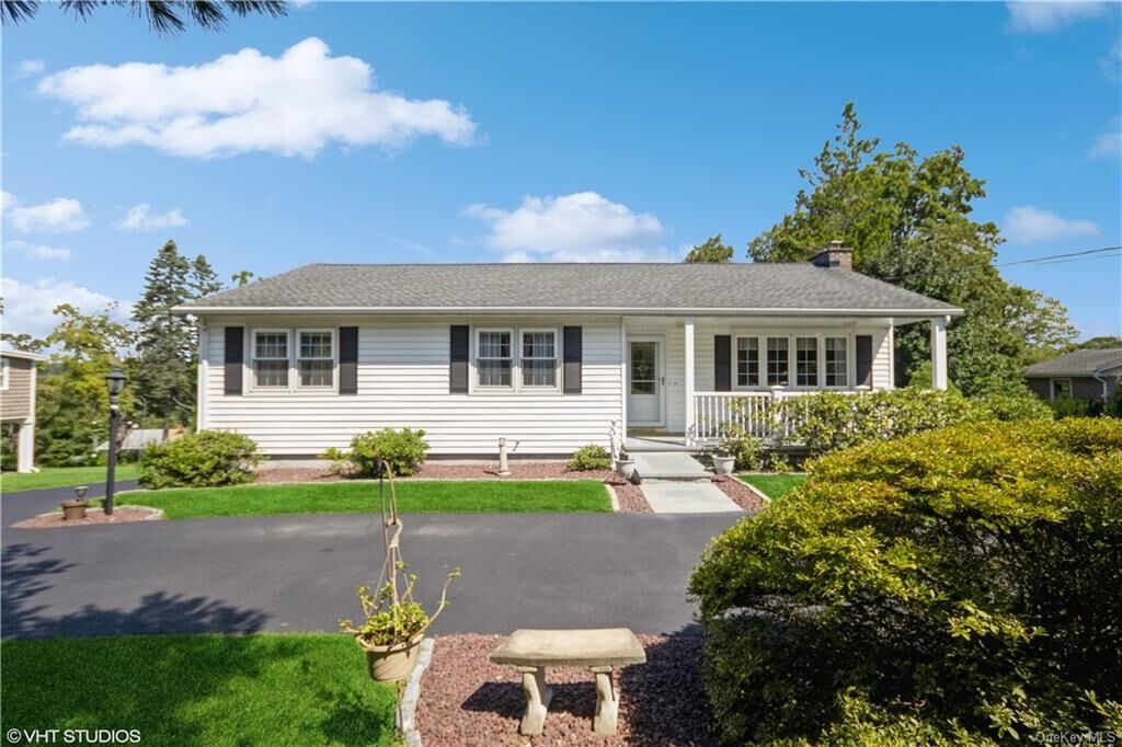Property Photo:  16 W Collier Drive W  NY 10512 