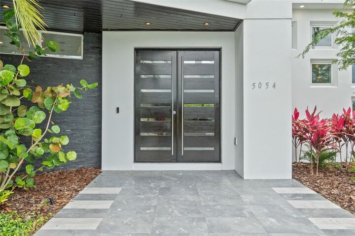 Property Photo: 5054 Sawyer Cove Way FL 34786