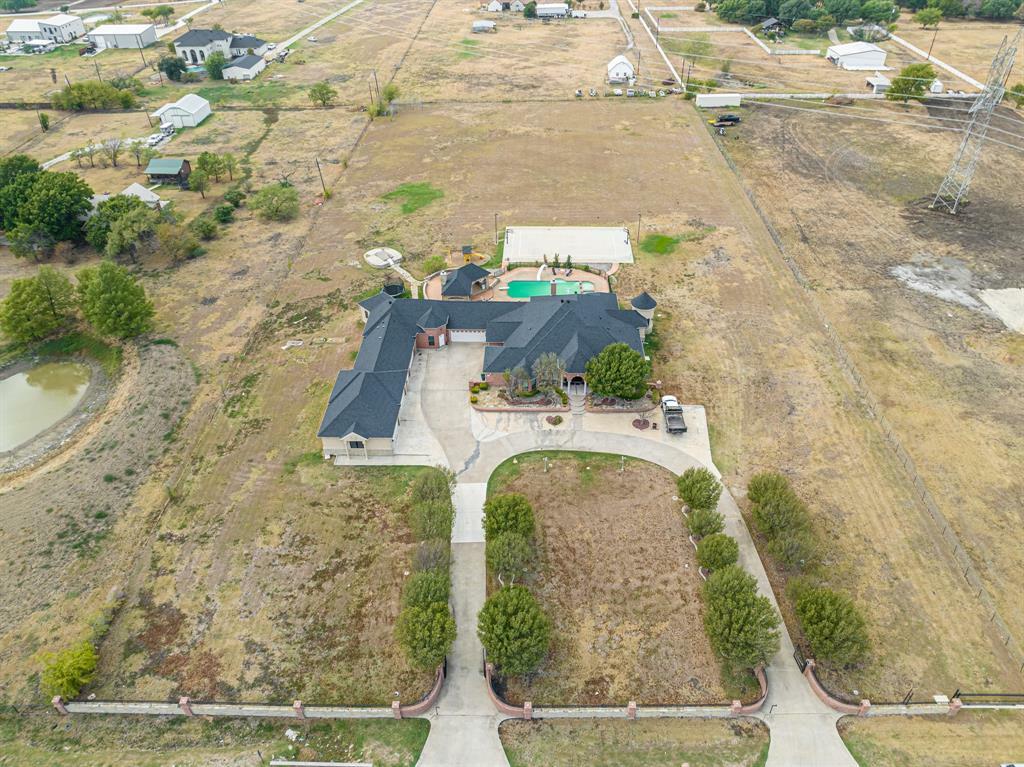 Property Photo:  234 Bayne Road  TX 76052 