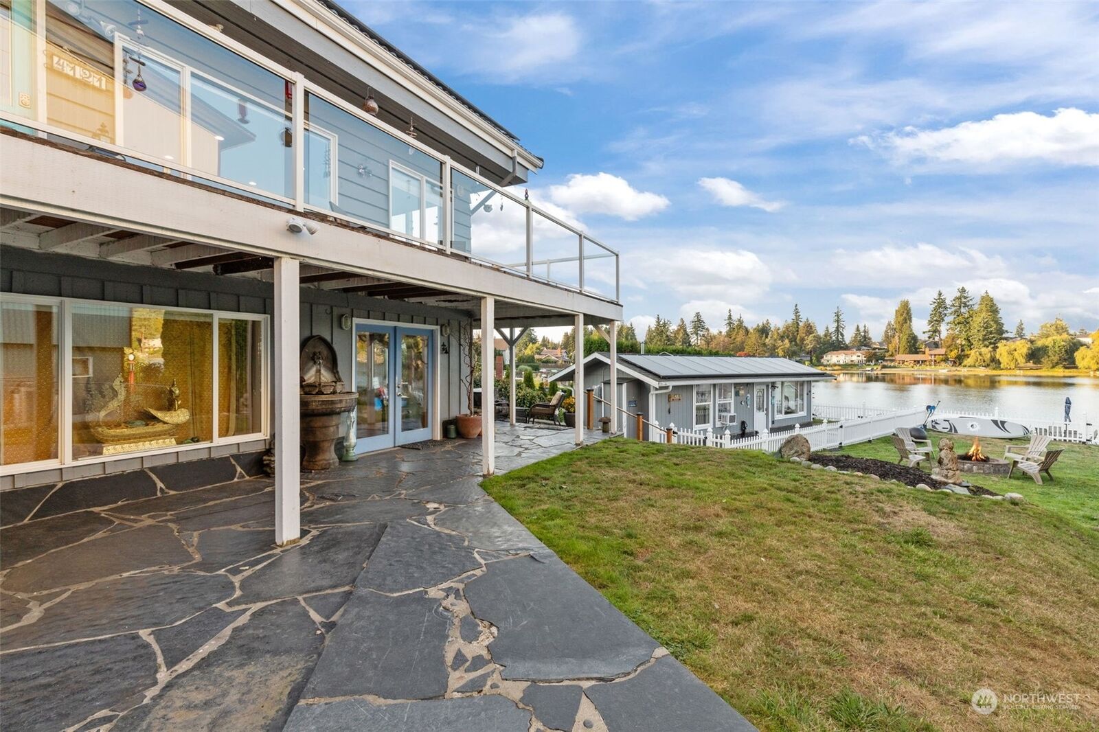 Home for sale in Lynnwood 4121 Shelby Rd, Lynnwood, WA 98087