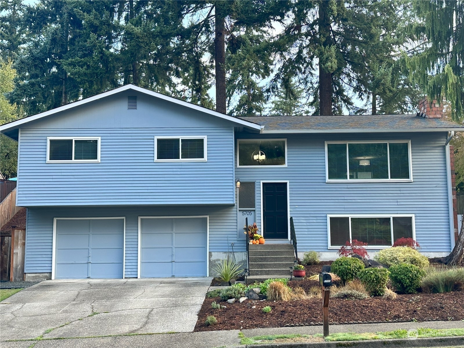 Property Photo:  5705 181st Place SW  WA 98037 