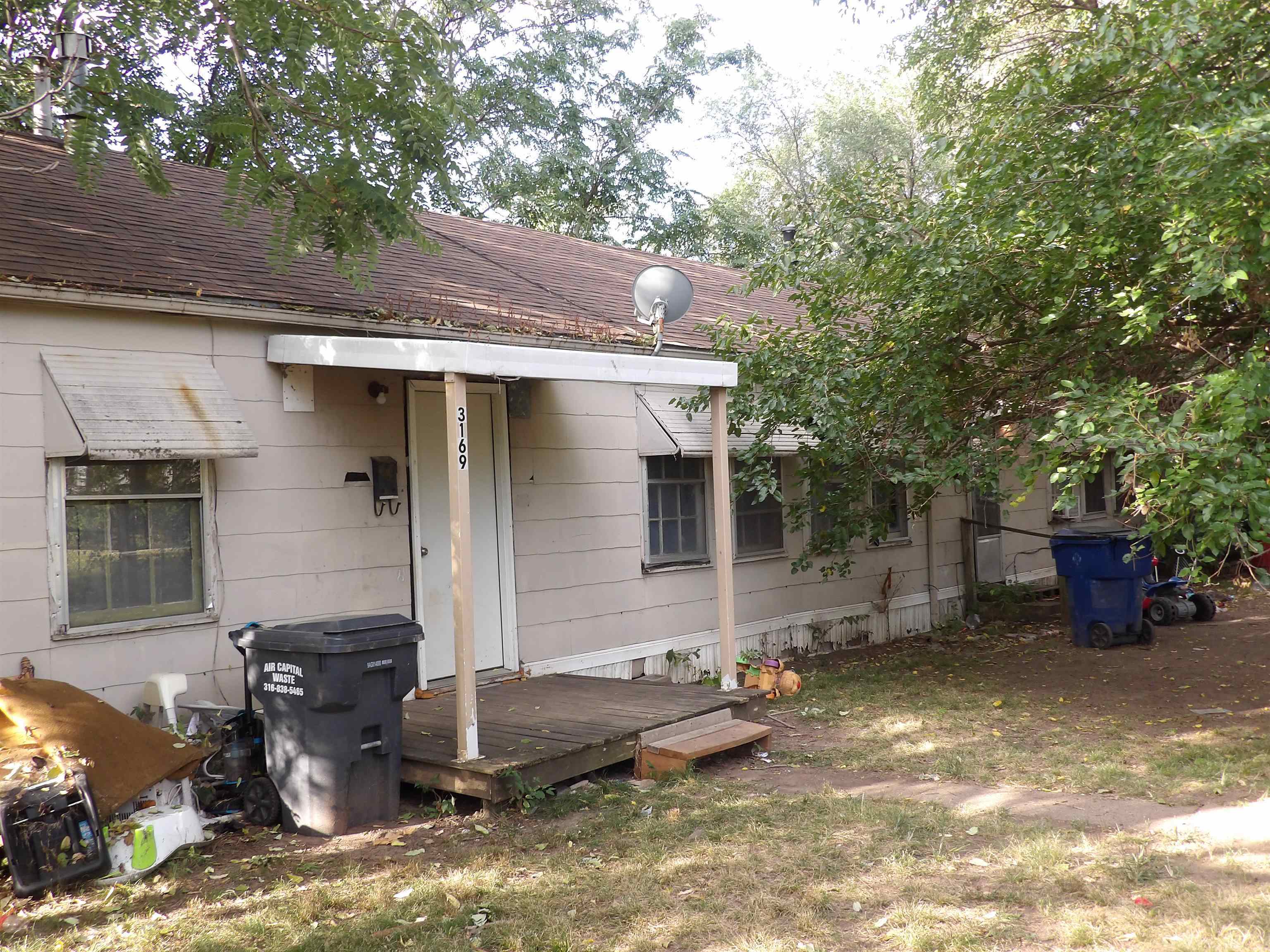 Property Photo:  3165-3169 S Clifton Ave  KS 67210 