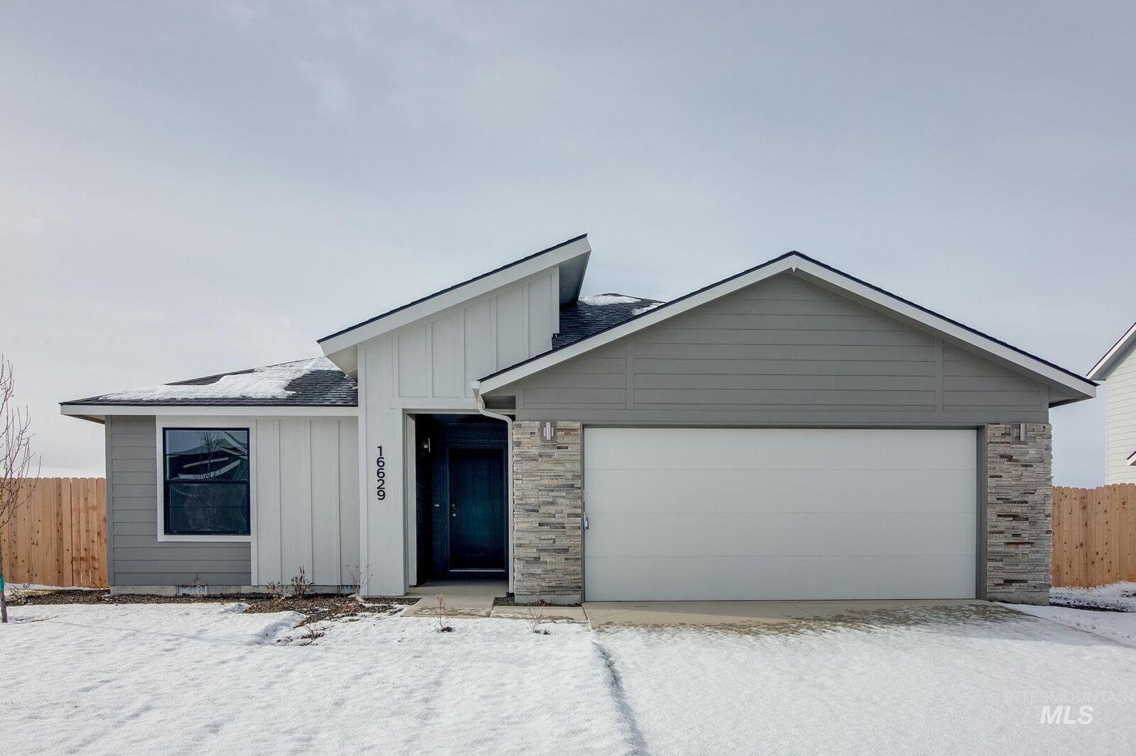 Property Photo:  16629 Chambers Way  ID 83607 