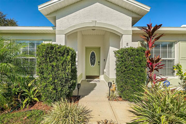 Property Photo:  8 Firethorn Lane  FL 32137 