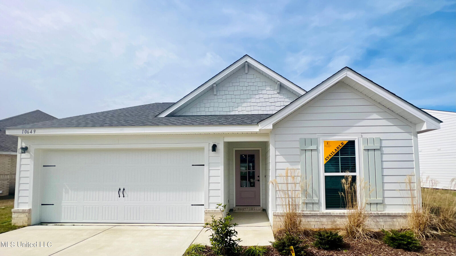 Property Photo:  201 Savannah Gardens Road  MS 39564 