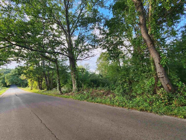 Property Photo: 10 Cross Road NH 03038