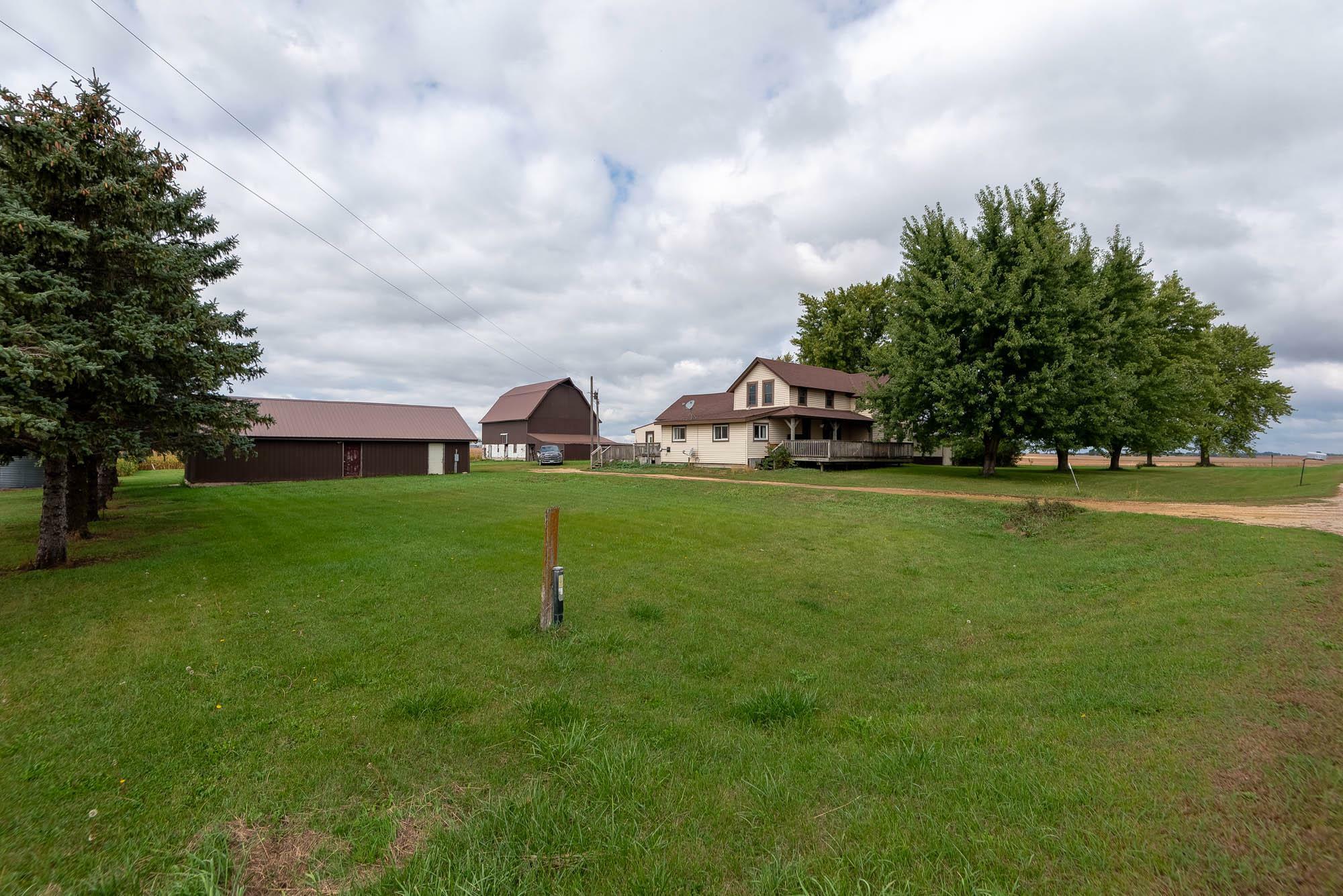 Property Photo: 19148 612th Avenue MN 56048
