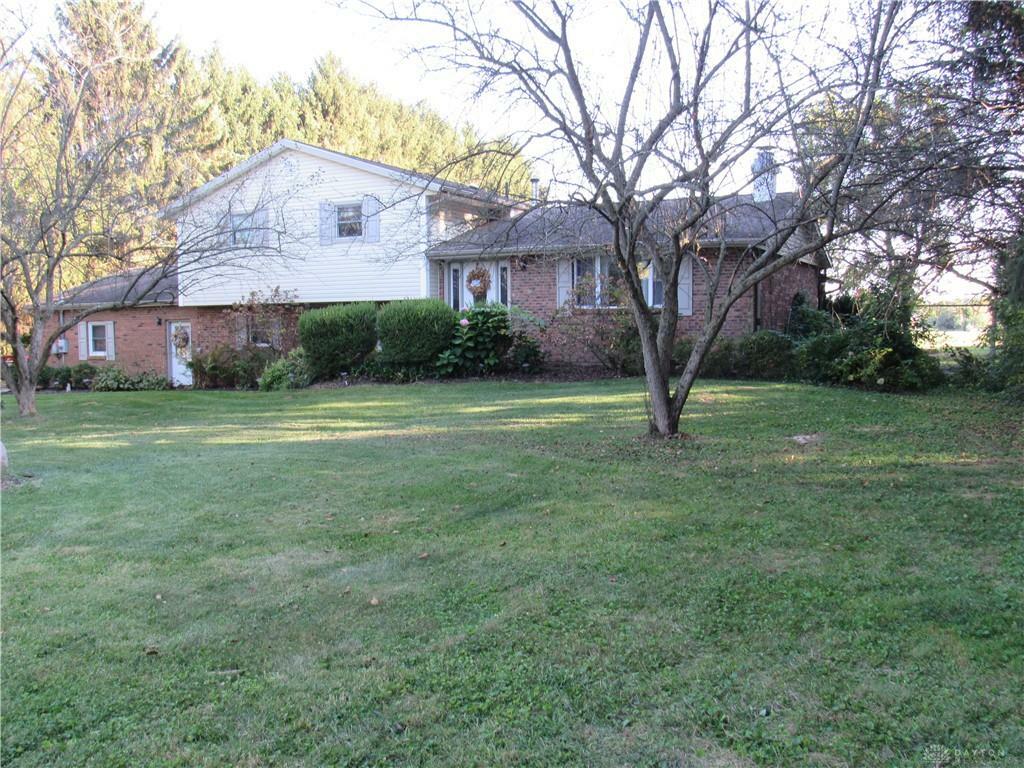 3183 Willow Road  Springfield OH 45502 photo