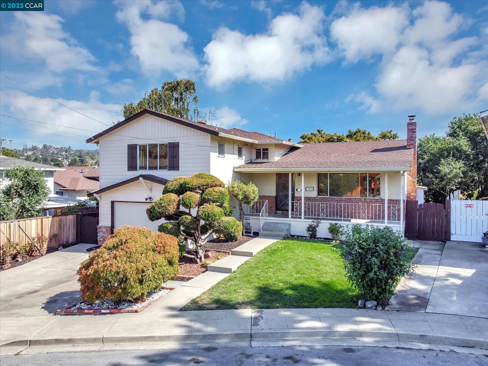 Property Photo: 19524 Barlow Ct CA 94546