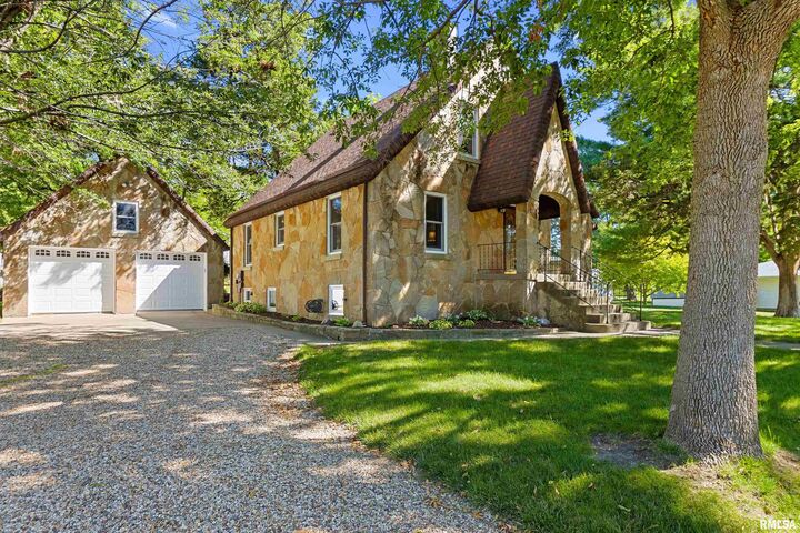 307 E Ash Street  Elmwood IL 61529 photo