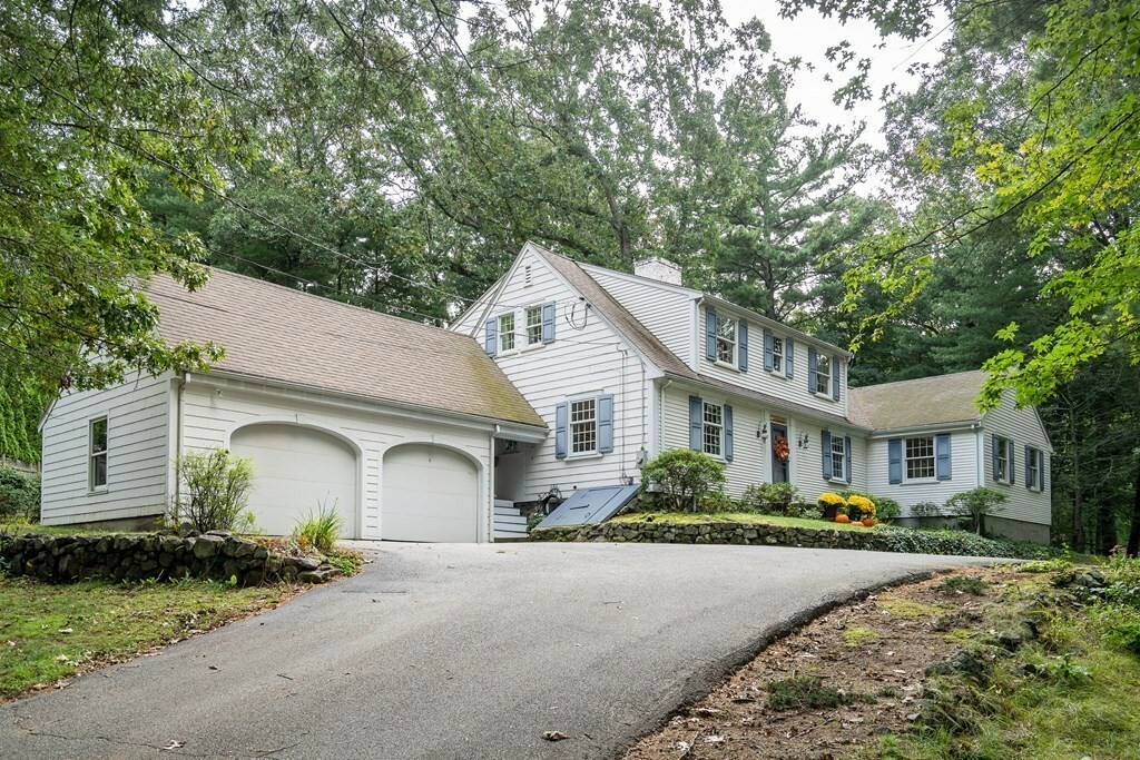 Property Photo:  25 Fair Oaks Dr  MA 02421 