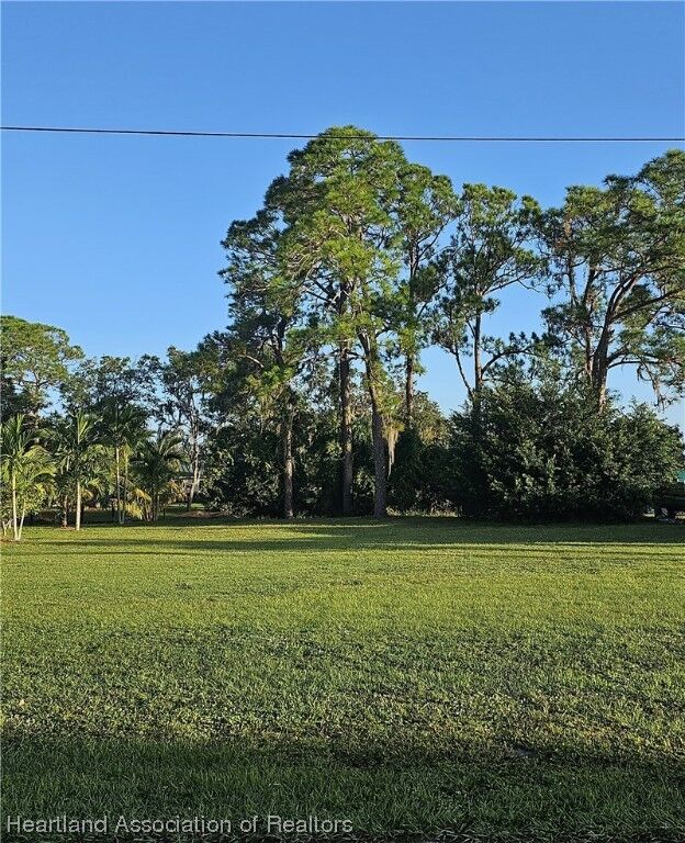 Property Photo: 144 Lake Francis Drive FL 33852