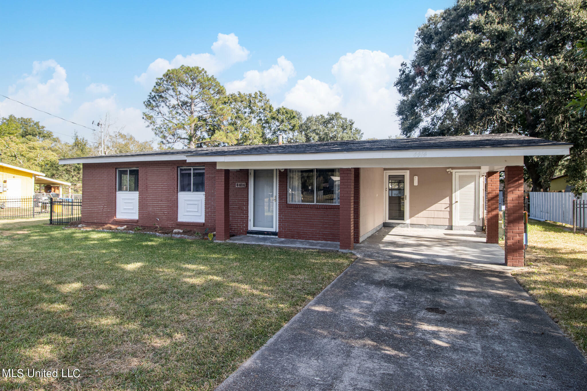 Property Photo:  4414 Old Mobile Avenue  MS 39581 