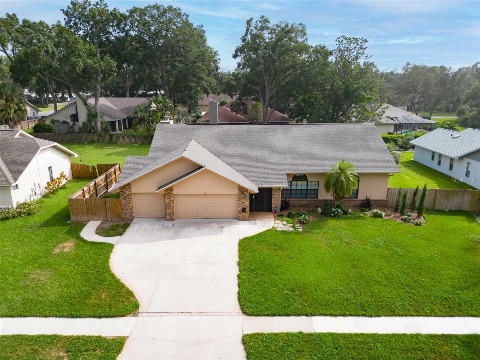 Property Photo:  3815 Buckingham Loop Drive  FL 33594 