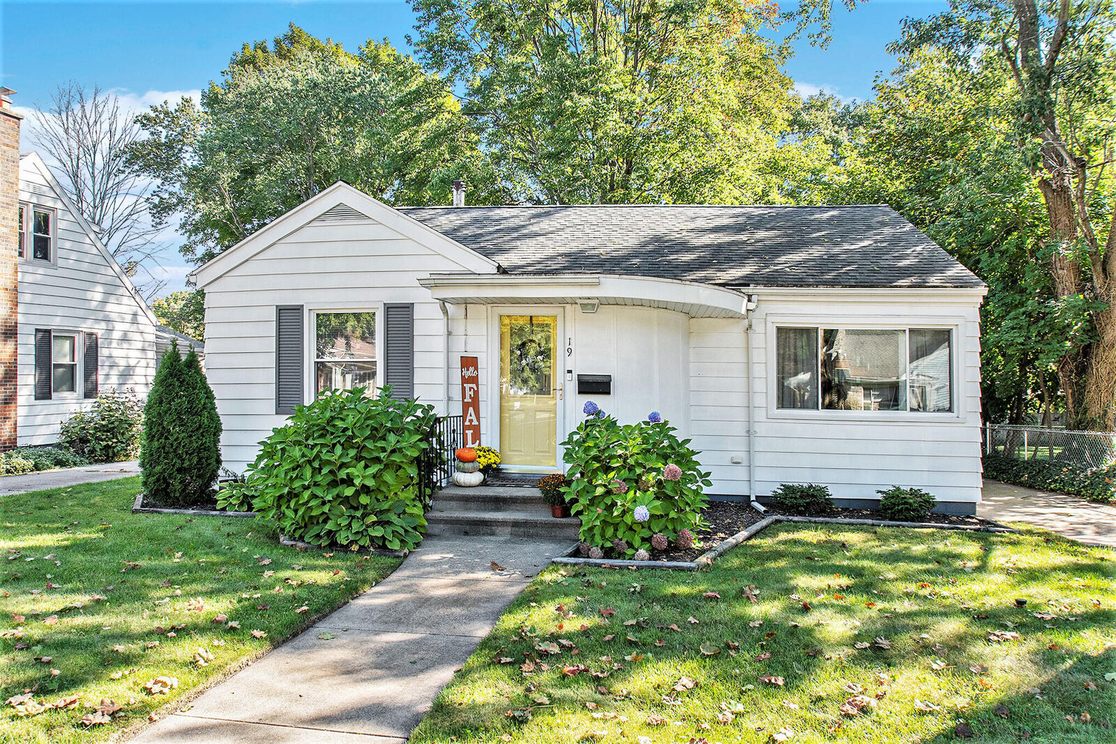 Property Photo: 19 N 15th Street MI 49120