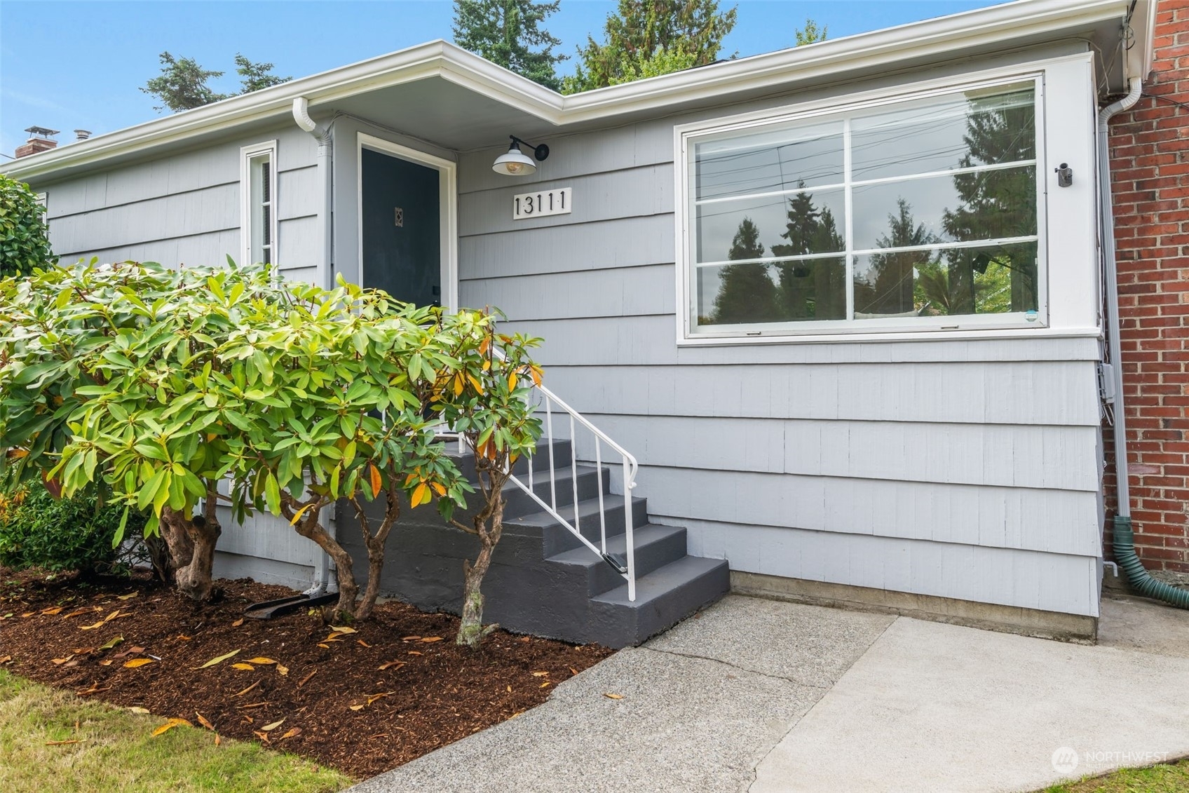 Property Photo:  13111 Palatine Avenue N  WA 98133 