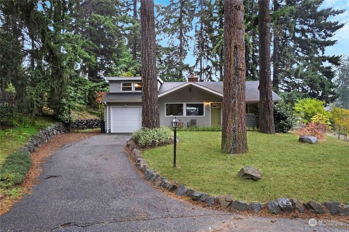 Property Photo: 20331 79th Avenue NE WA 98028