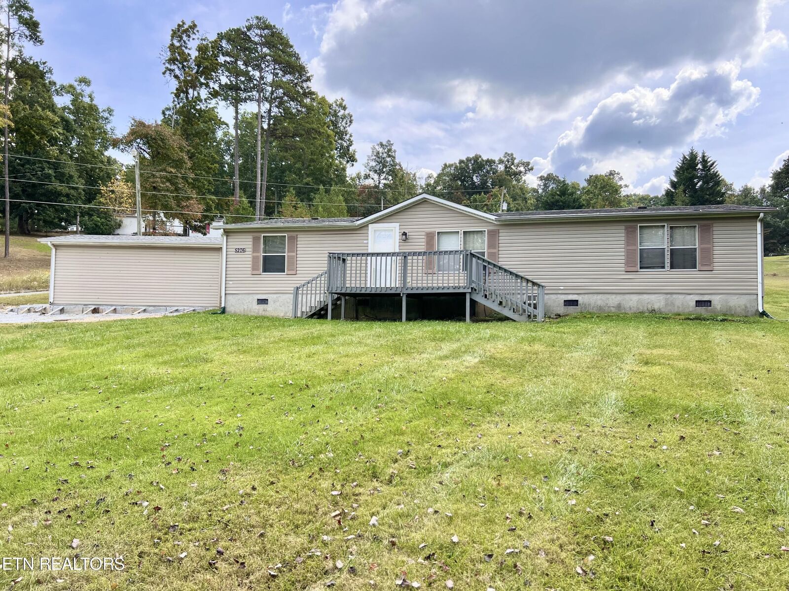 Property Photo:  5206 Hickory Woods Rd  TN 37871 