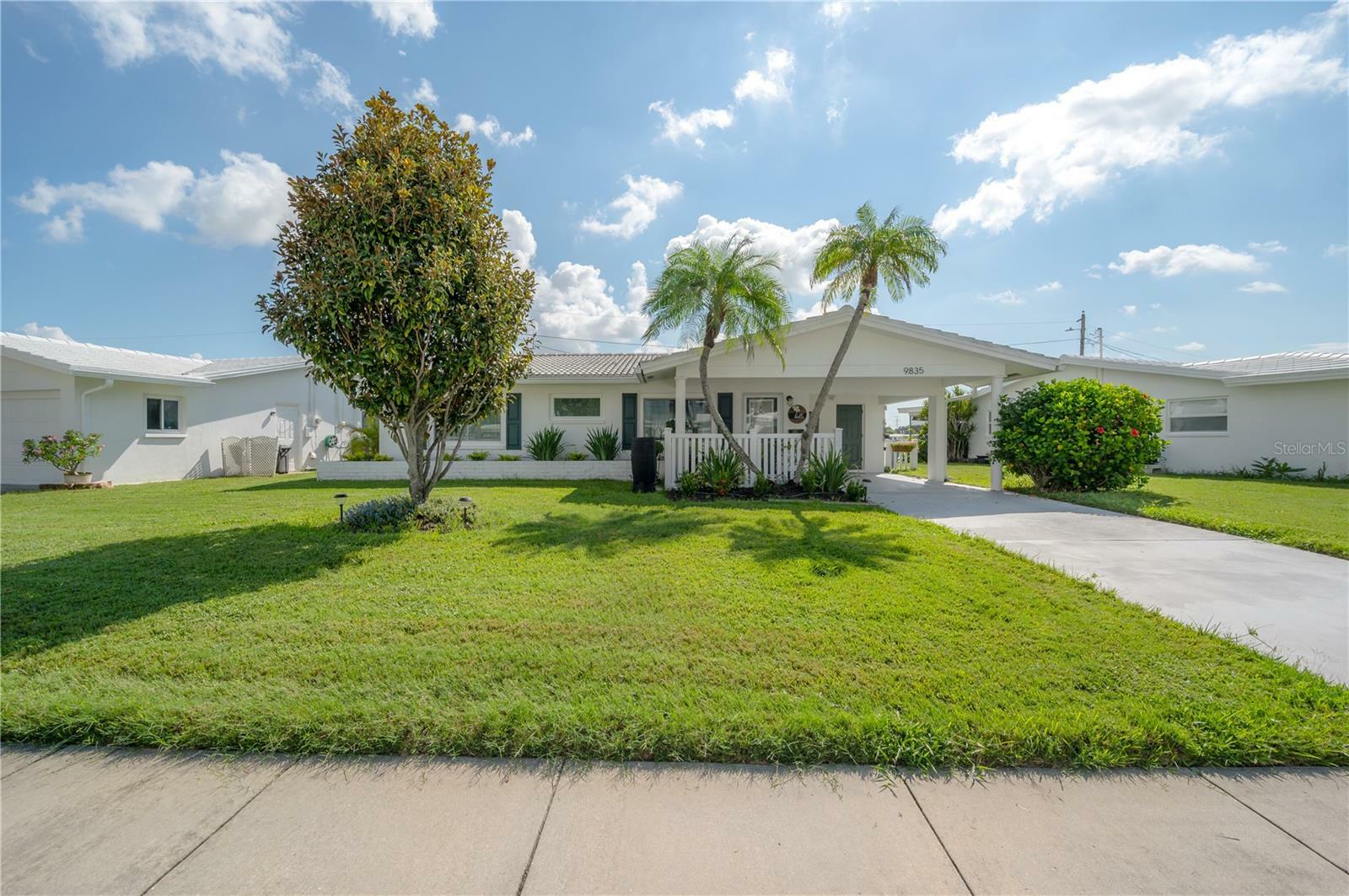 Property Photo:  9835 Mainlands Boulevard W  FL 33782 