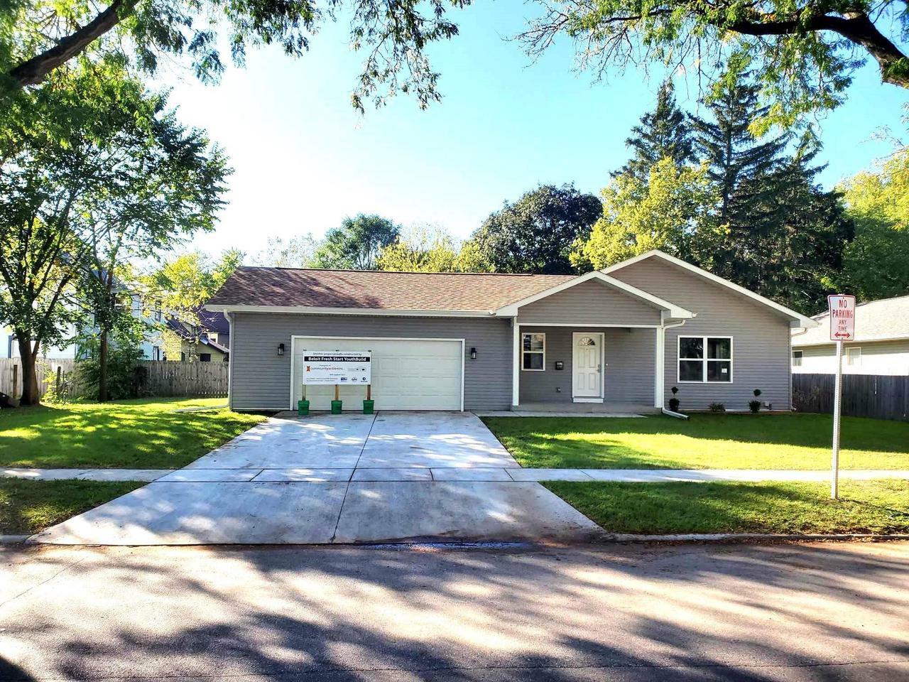 Property Photo:  1312 Nelson Avenue  WI 53511 