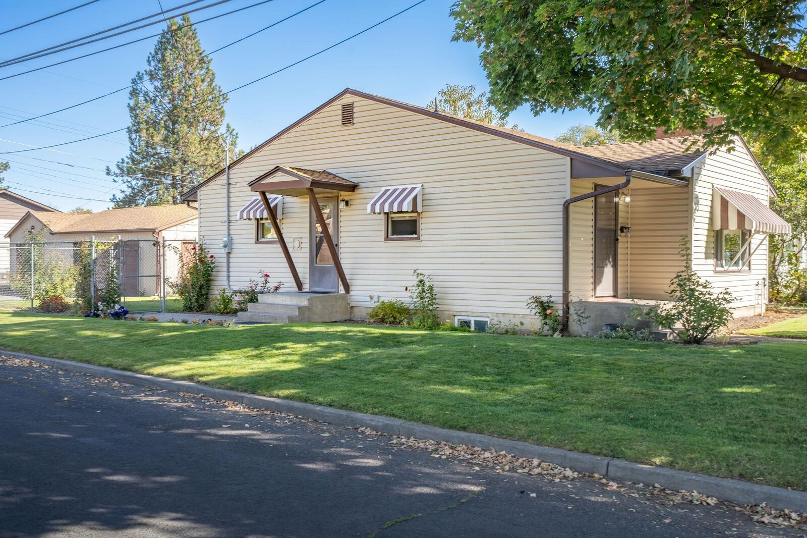 Property Photo:  603 E Columbia Ave  WA 99208 