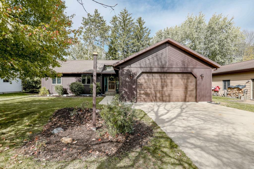 Property Photo:  722 Becher Drive  WI 54401 