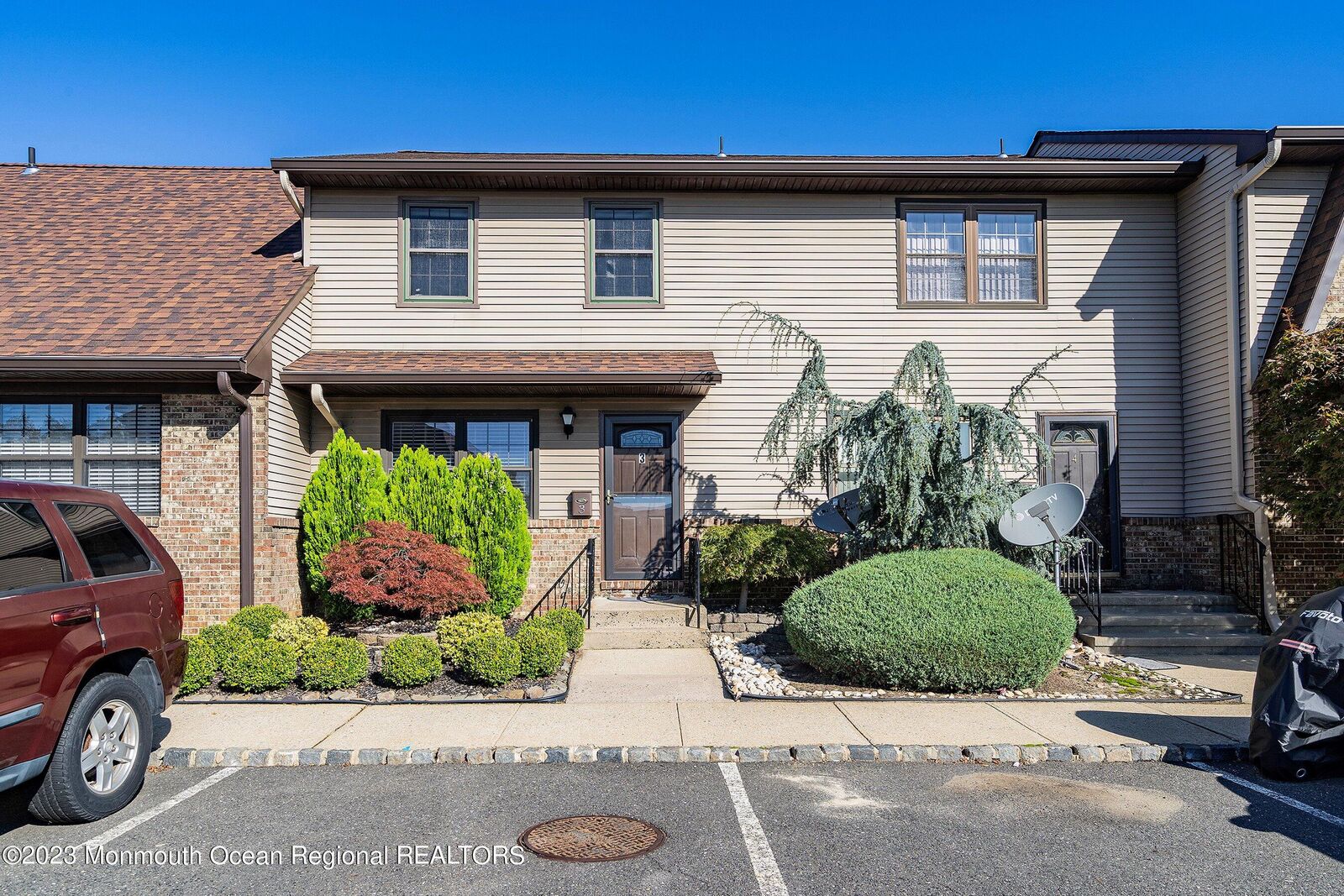 Property Photo:  3 Village Green Way  NJ 07730 