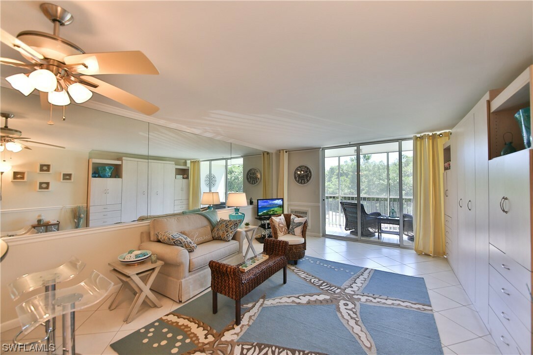 Property Photo: 5 Bluebill Avenue 202 FL 34108