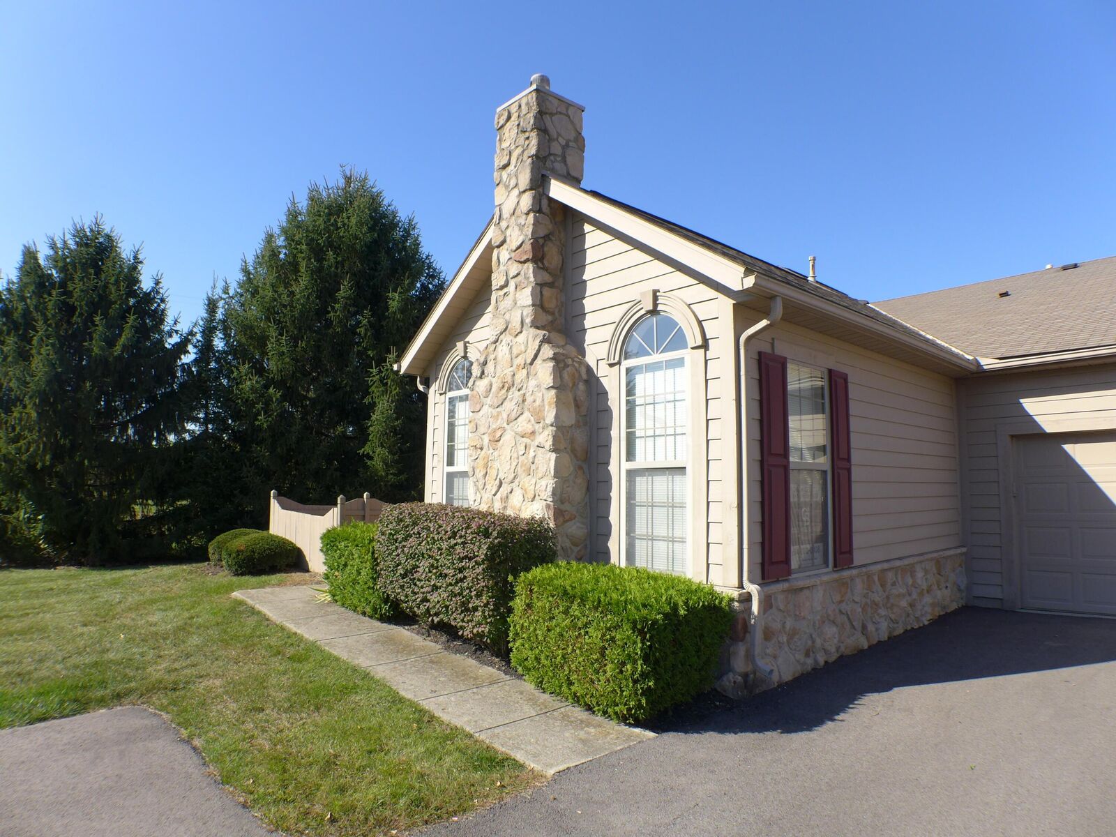 Property Photo:  8908 Linksway Drive  OH 43065 