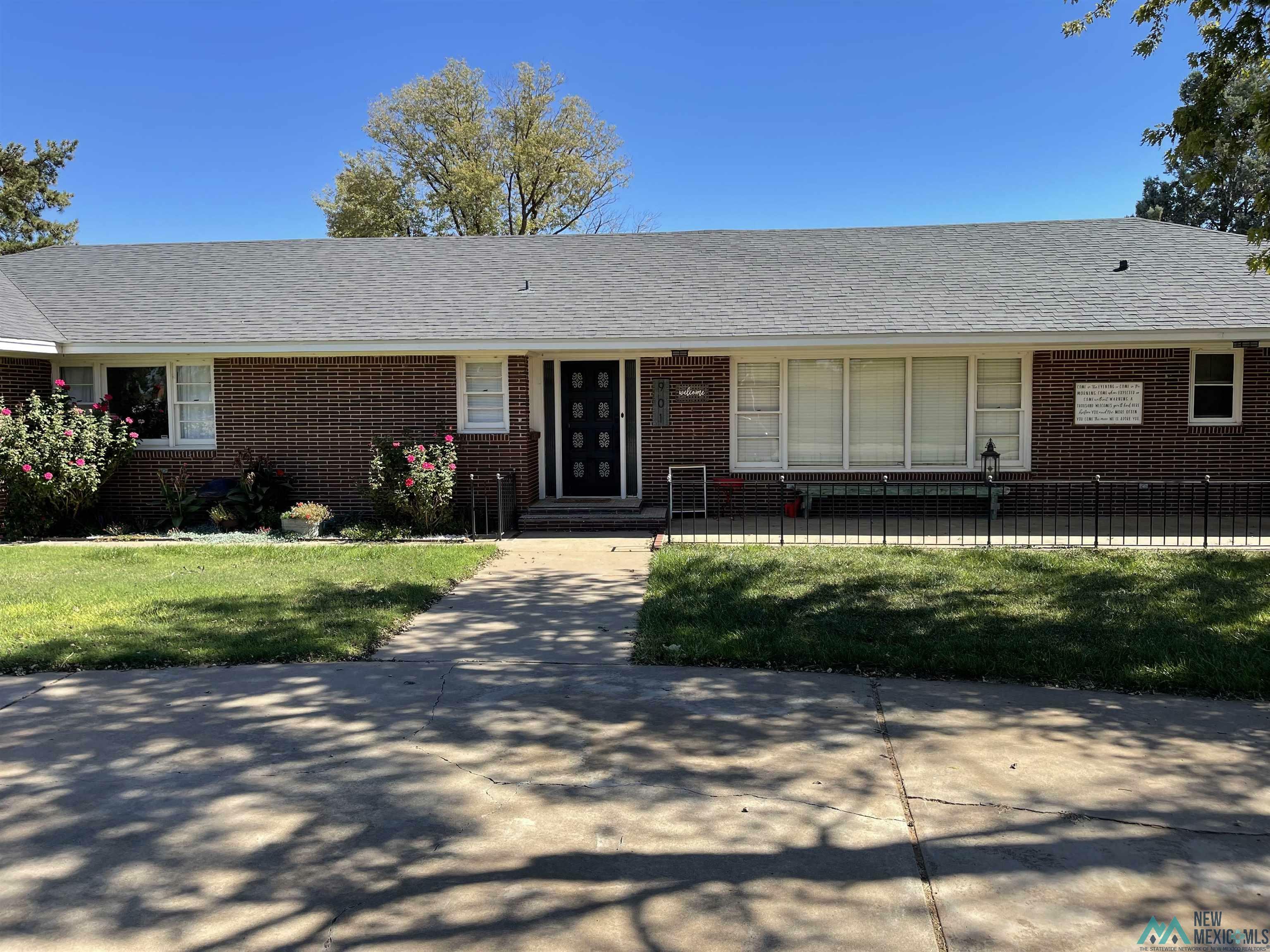 Property Photo:  901 3rd Street  TX 79325 