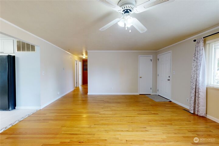 Property Photo:  908 Martin Drive  WA 99362 
