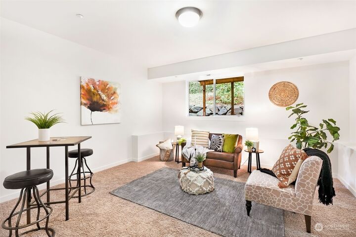 Property Photo:  4801 NE 13th Place  WA 98059 