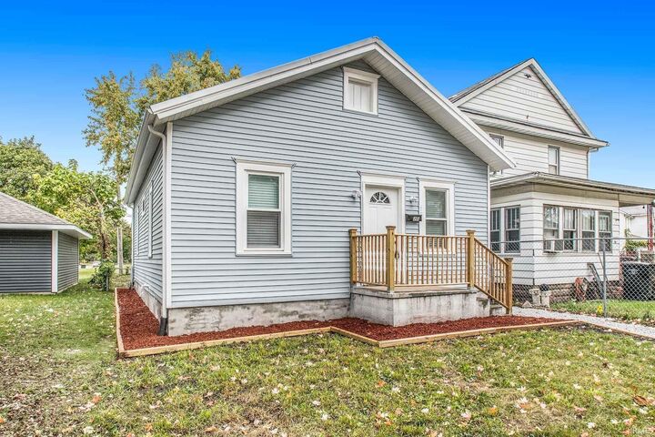 425 Sherman Avenue  South Bend IN 46616-1053 photo