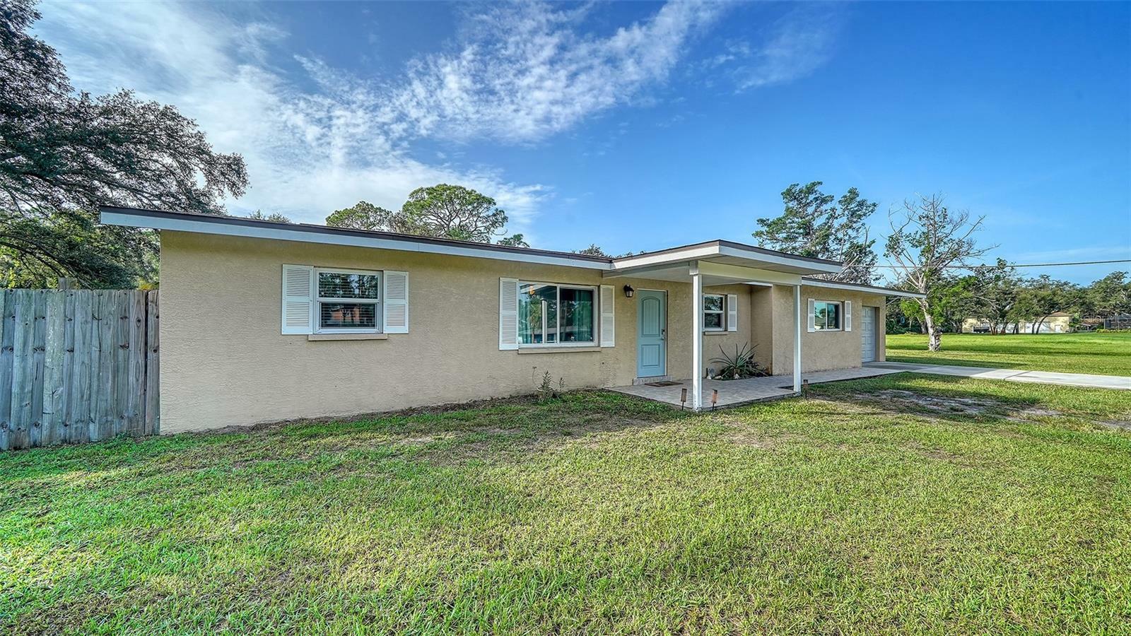 Property Photo:  1279 Dona Way  FL 34275 