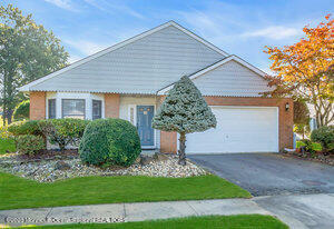 30 Hansom Lane  Marlboro NJ 07746 photo