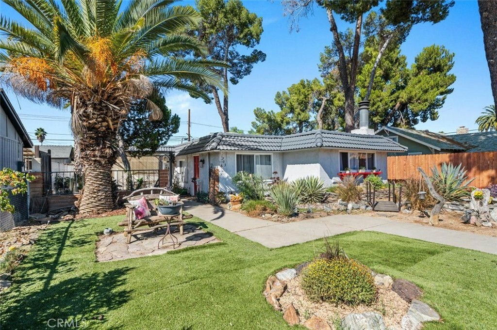 Property Photo:  1733 Orange St  CA 92374 